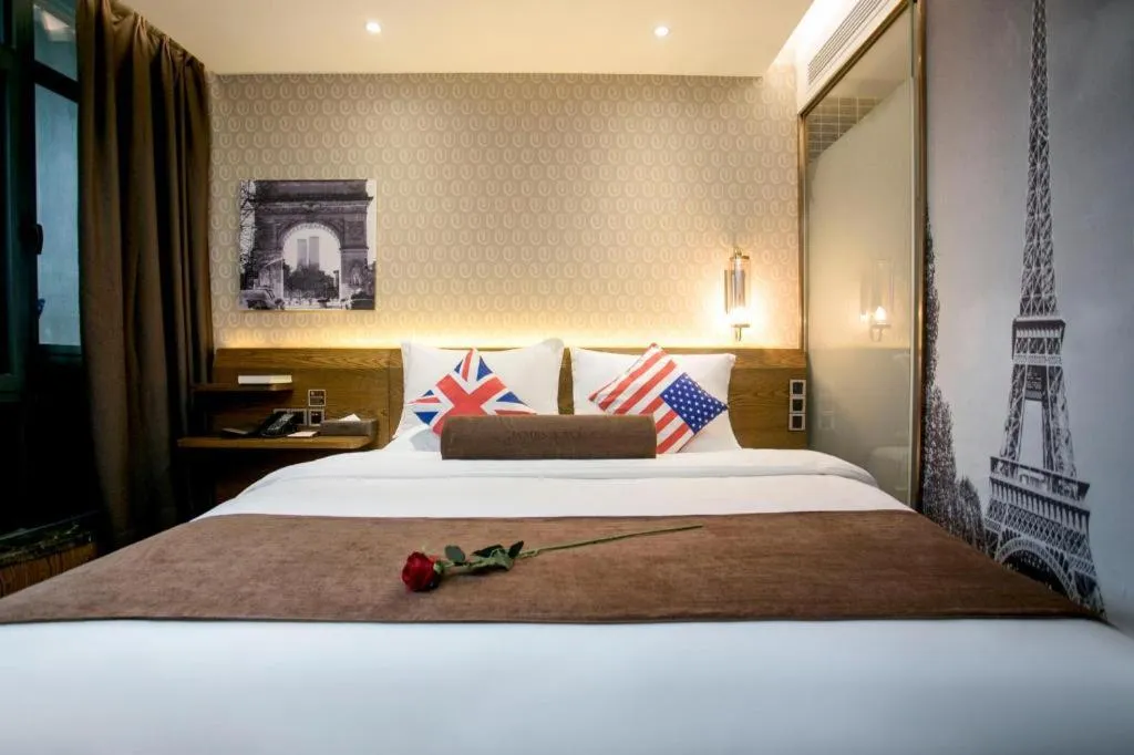 Bed in James Joyce Xi'an West Chang'an Ave University Twon