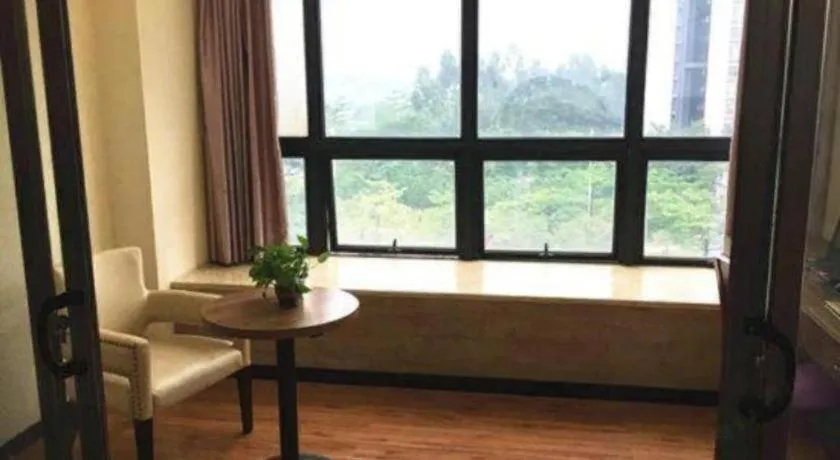 Chuanghui Business Hotel