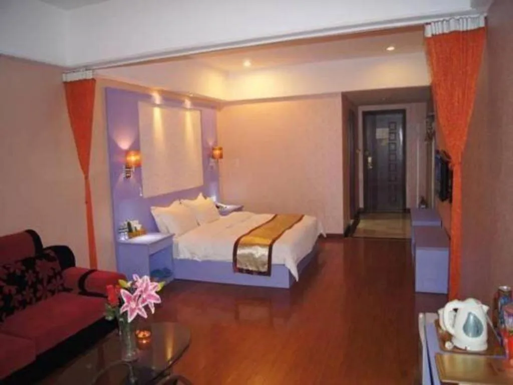 Bed in Chuanghui Business Hotel