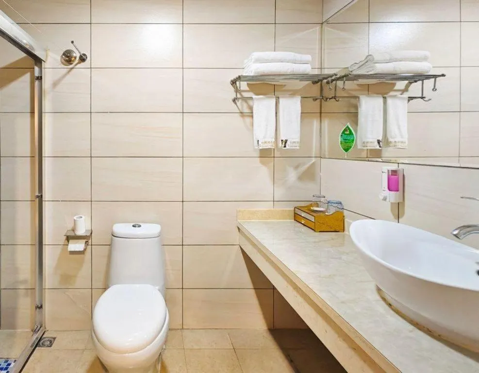 Chuanghui Business Hotel