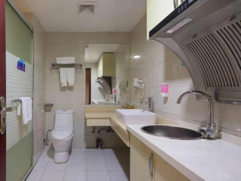 Chuanghui Business Hotel