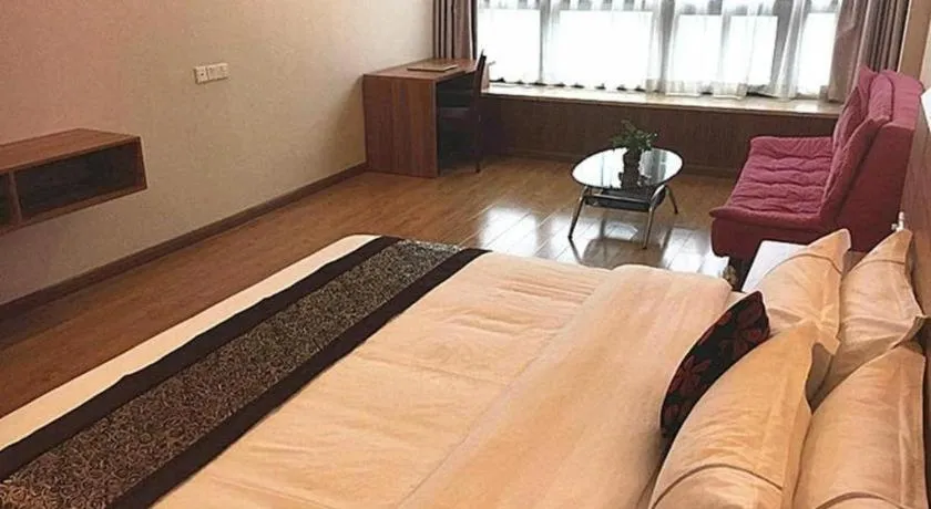 Chuanghui Business Hotel