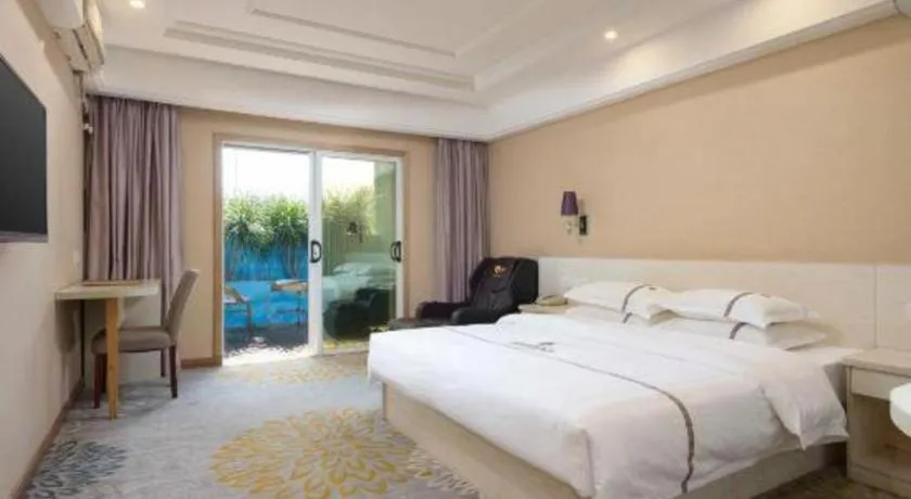 Bed in Chuanghui Business Hotel