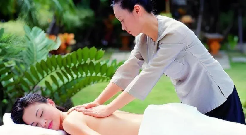 Chuanghui Business Hotel