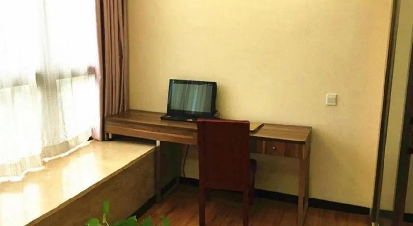 Chuanghui Business Hotel