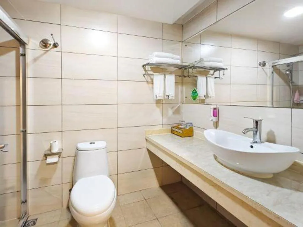 Chuanghui Business Hotel