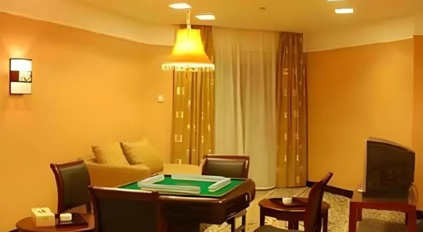 Chuanghui Business Hotel