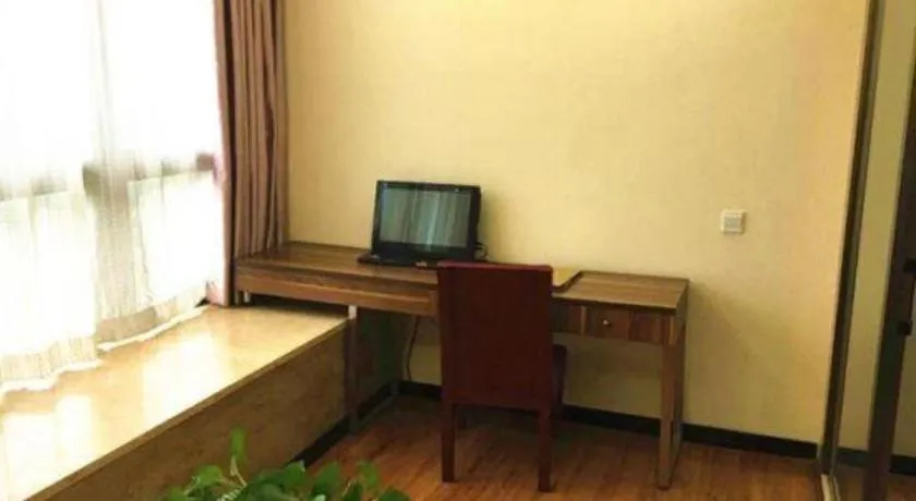 Chuanghui Business Hotel