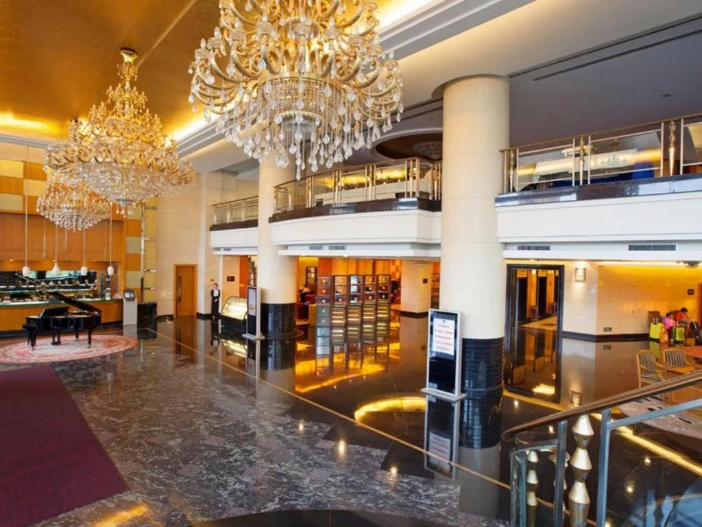 Wuhan Premier Mayflowers Hotel