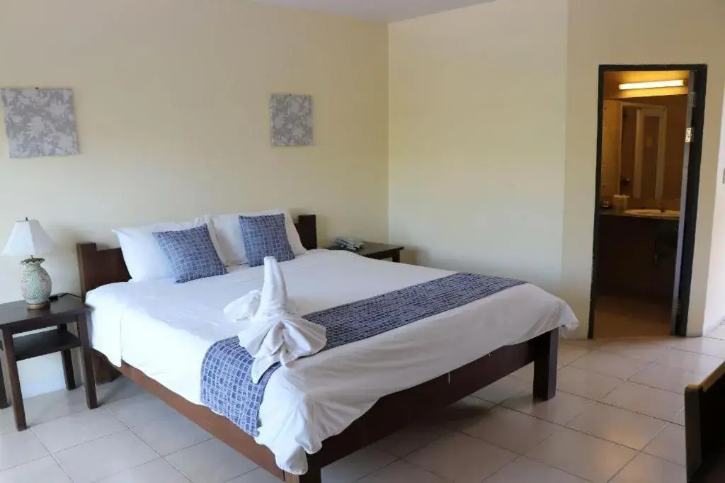 Bed in Bacchus Home Resort Bed in Bacchus Home Resort