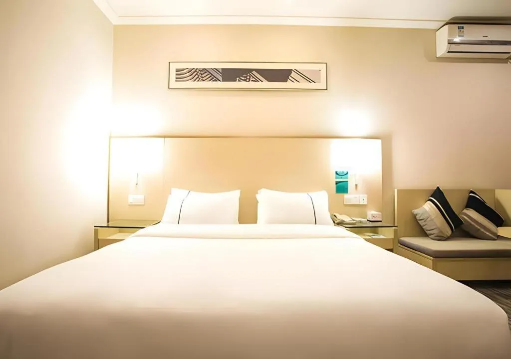 Bed in City Comfort Inn Nanning Guangxi University Xiuling Road Metro Station