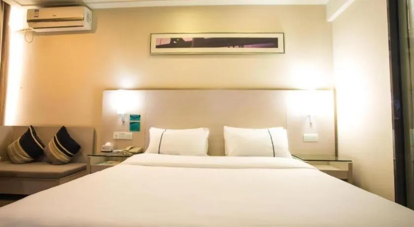 Bed in City Comfort Inn Nanning Guangxi University Xiuling Road Metro Station