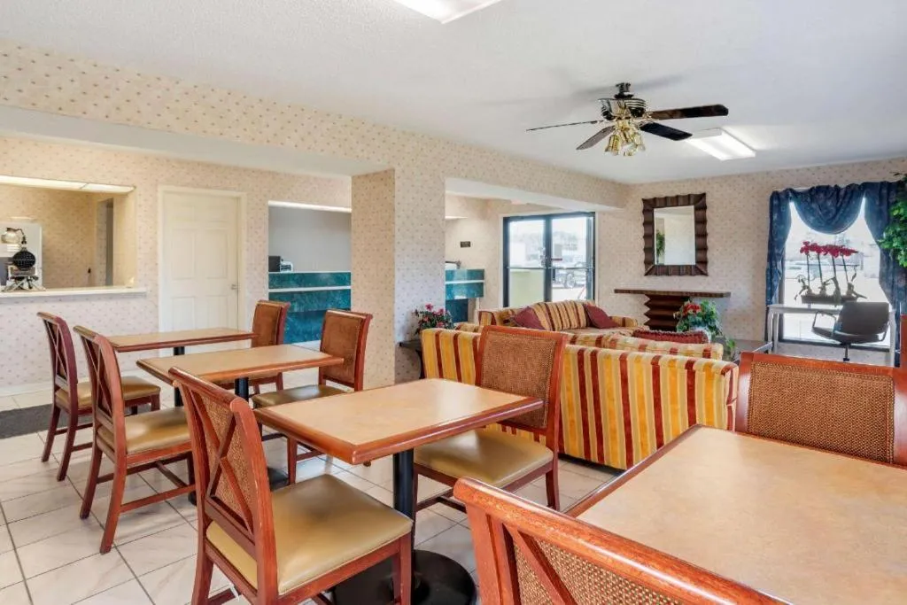 Econo Lodge Pearl - Jackson