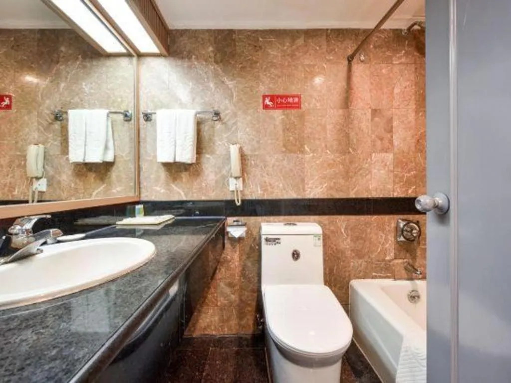 Dalian Bohai Pearl Hotel