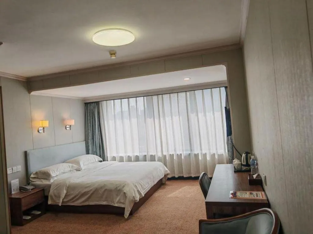 Bed in Dalian Bohai Pearl Hotel