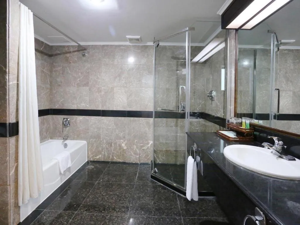 Dalian Bohai Pearl Hotel