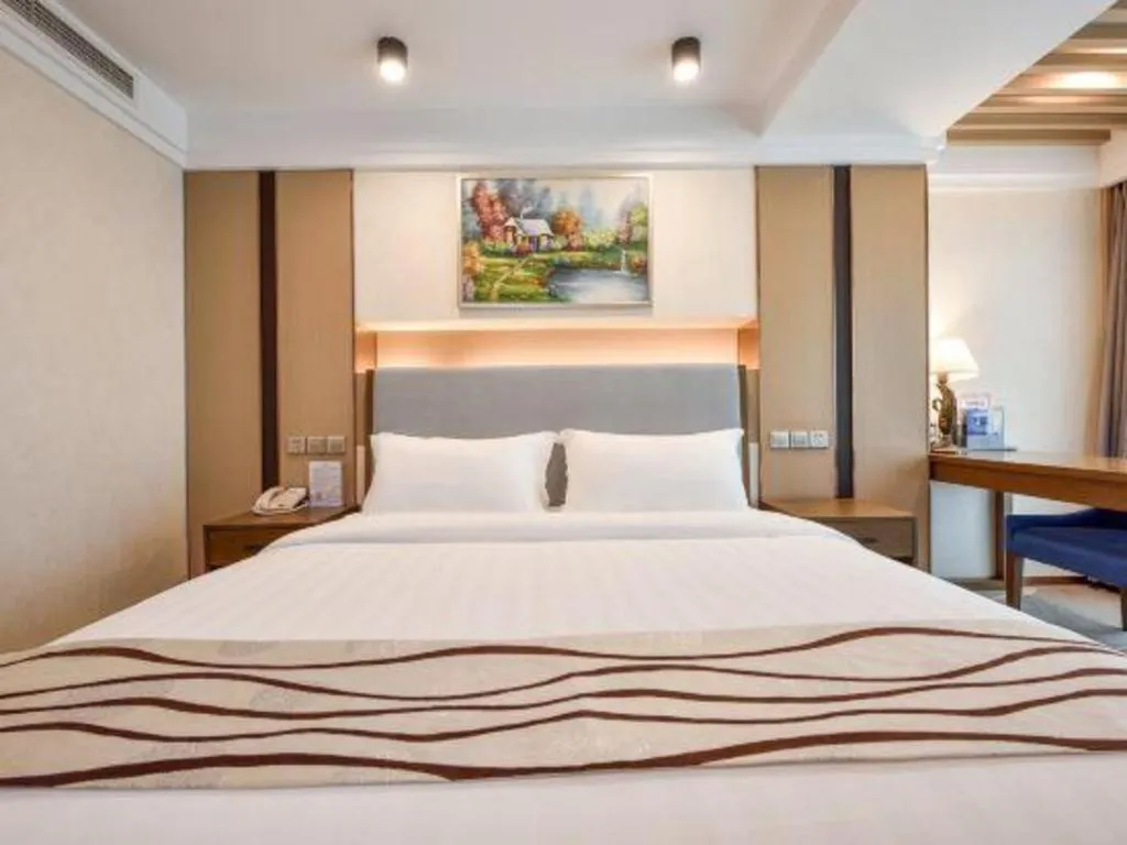 Bed in Dalian Bohai Pearl Hotel