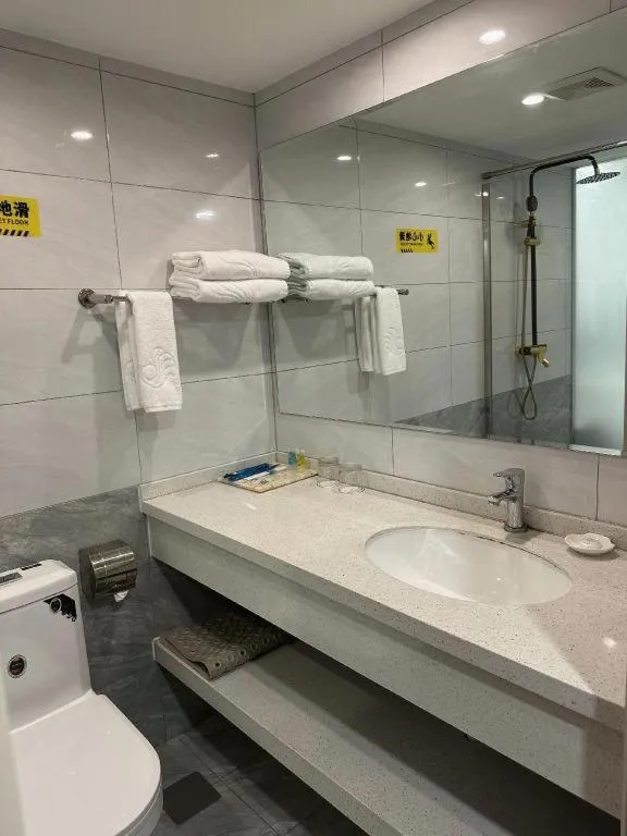 Dalian Bohai Pearl Hotel