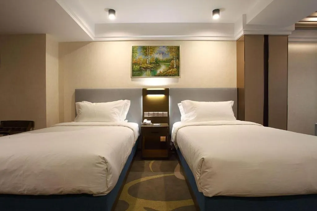 Bed in Dalian Bohai Pearl Hotel