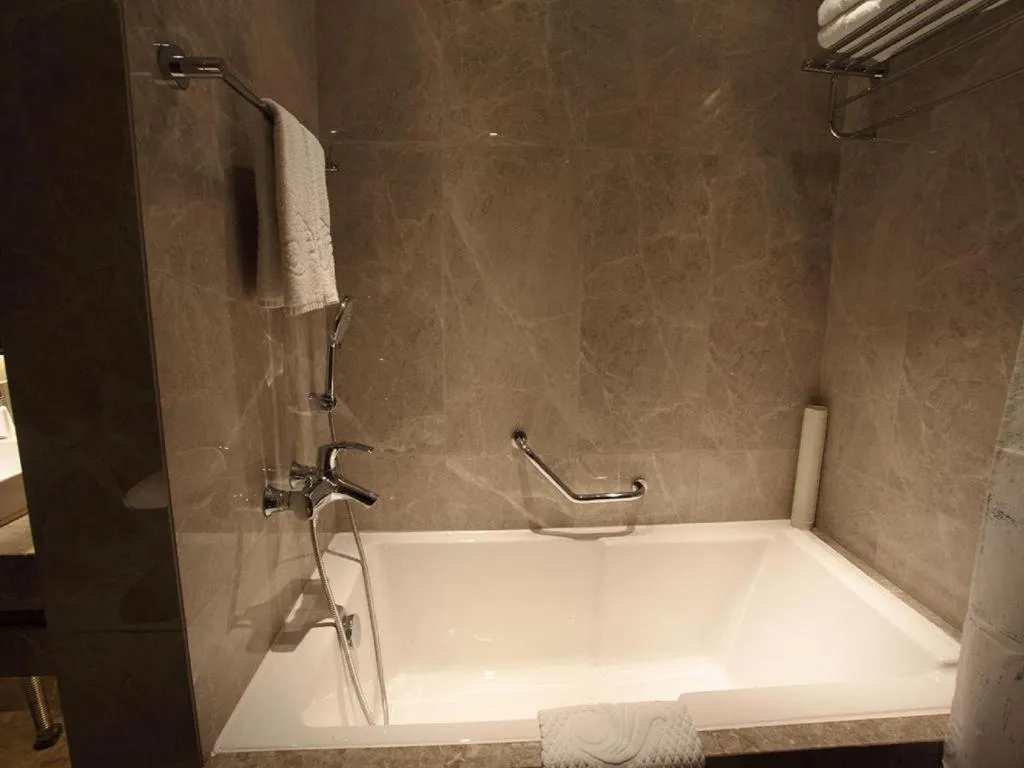 Dalian Bohai Pearl Hotel