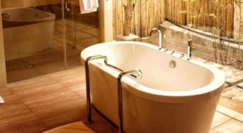 Bravo Resorts - Munting Paraiso