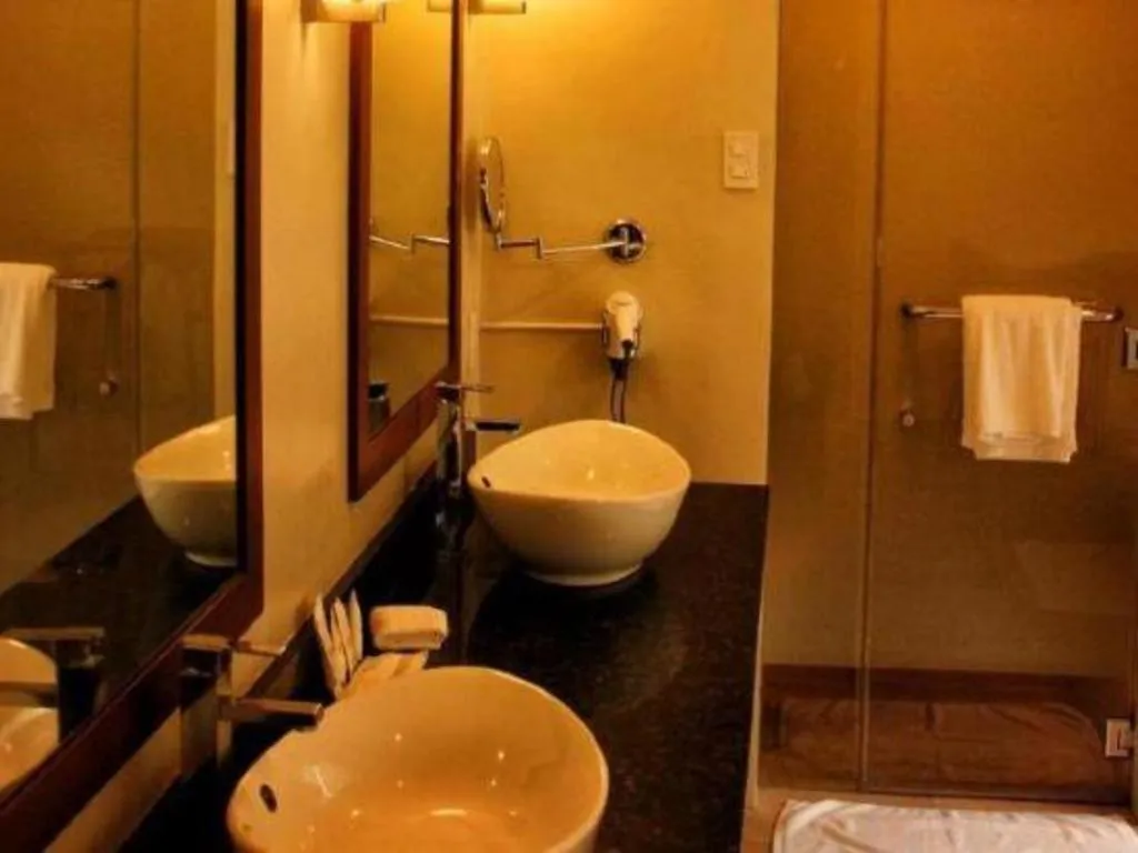 Bravo Resorts - Munting Paraiso