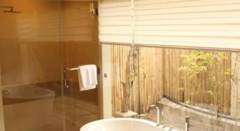 Bravo Resorts - Munting Paraiso