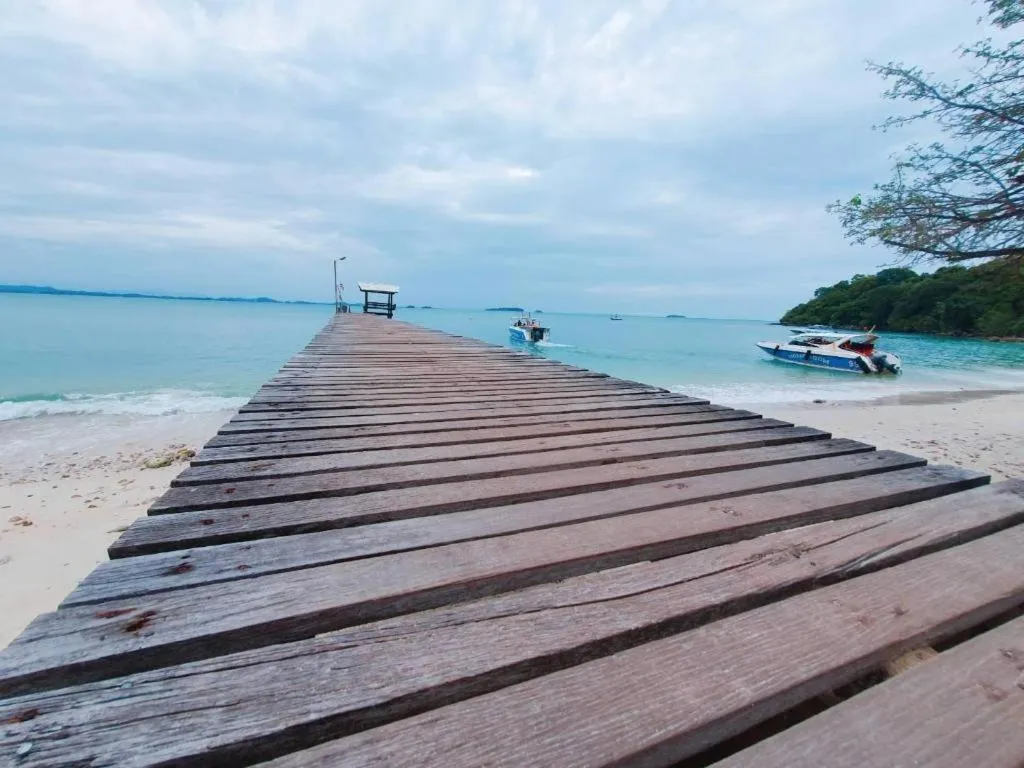 Rainbow Sky Hotel Samet