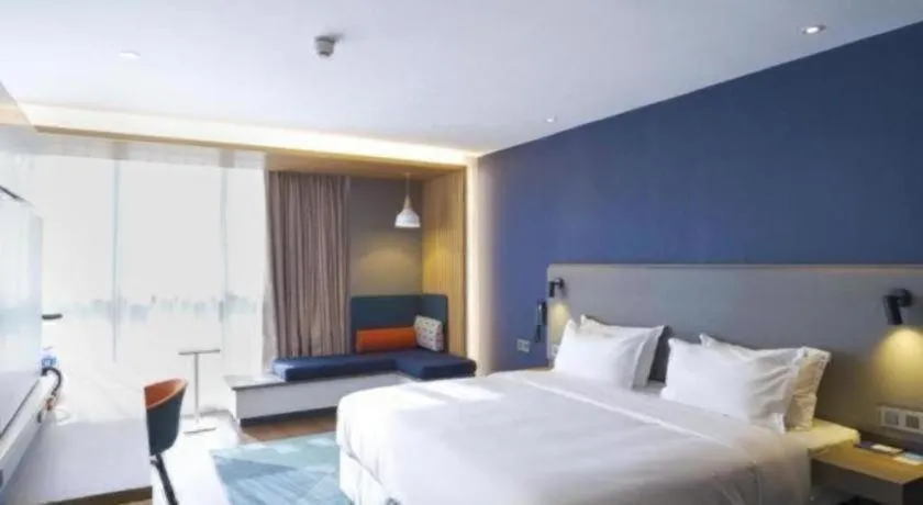 Bed in Holiday Inn Express Tianjin Dongli By IHG