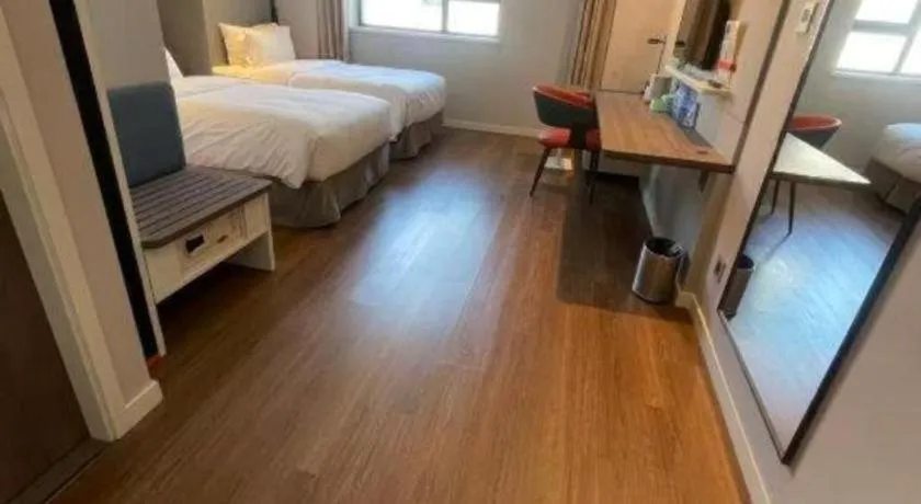 Bed in Holiday Inn Express Tianjin Dongli By IHG