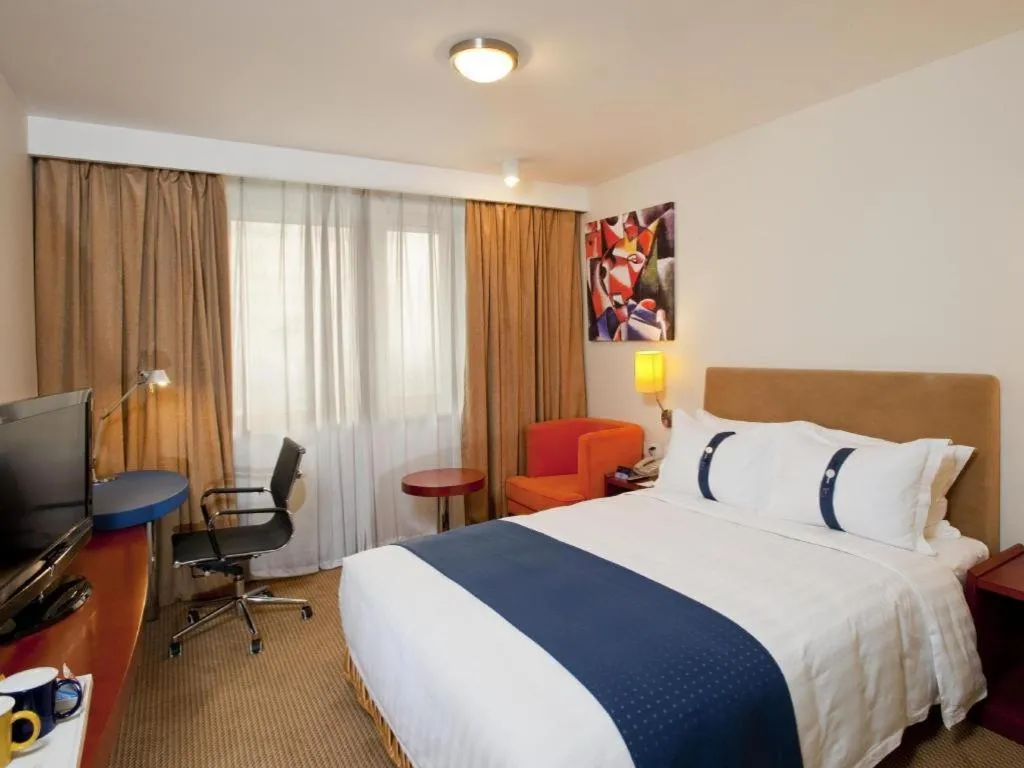 Bed in Holiday Inn Express Tianjin Dongli By IHG