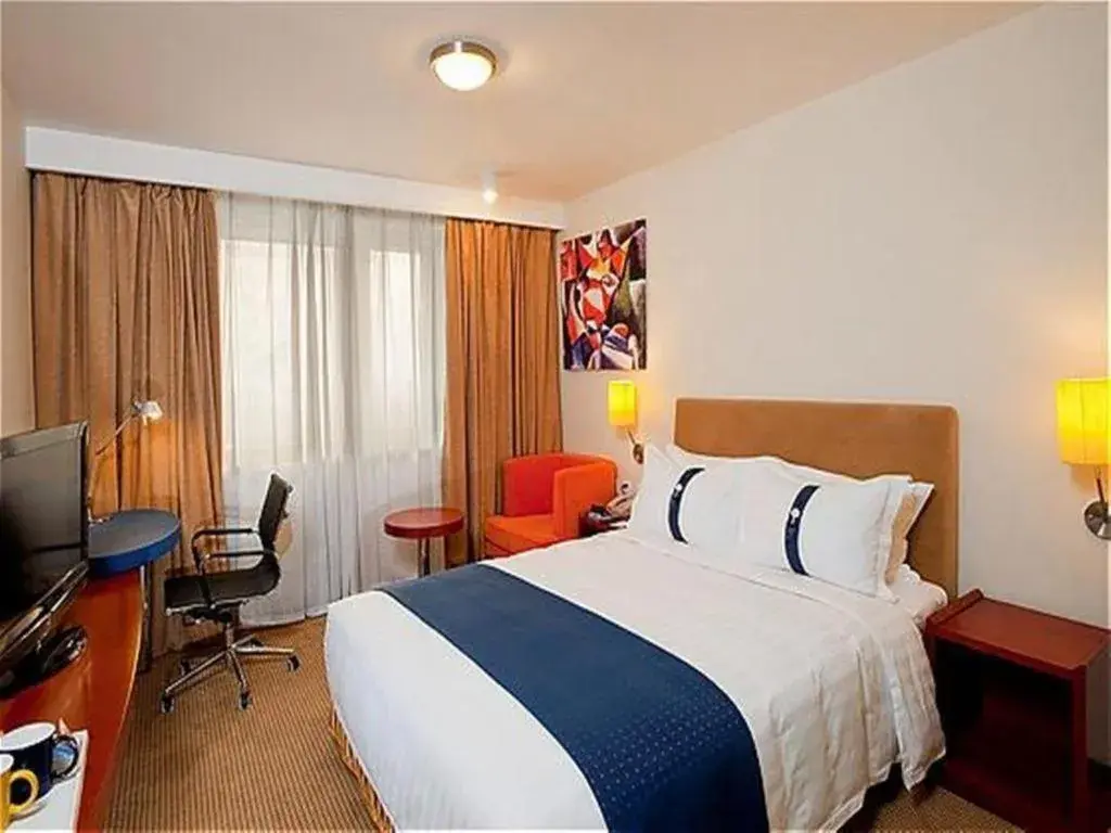 Bed in Holiday Inn Express Tianjin Dongli By IHG Bed in Holiday Inn Express Tianjin Dongli By IHG