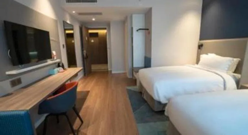 Bed in Holiday Inn Express Tianjin Dongli By IHG