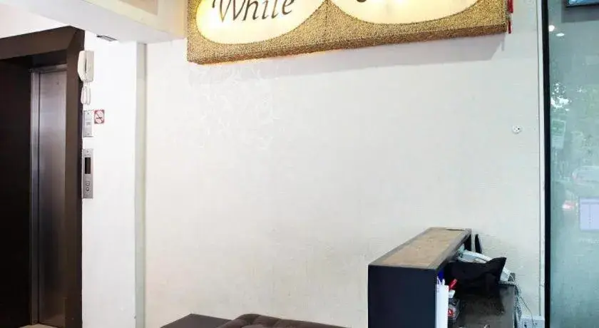 White House Asoke Sukhumvit 18 White House Asoke Sukhumvit 18