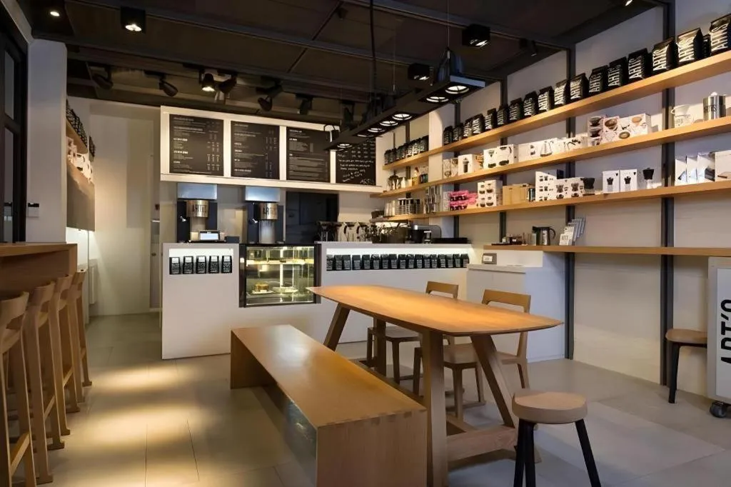 White House Asoke Sukhumvit 18