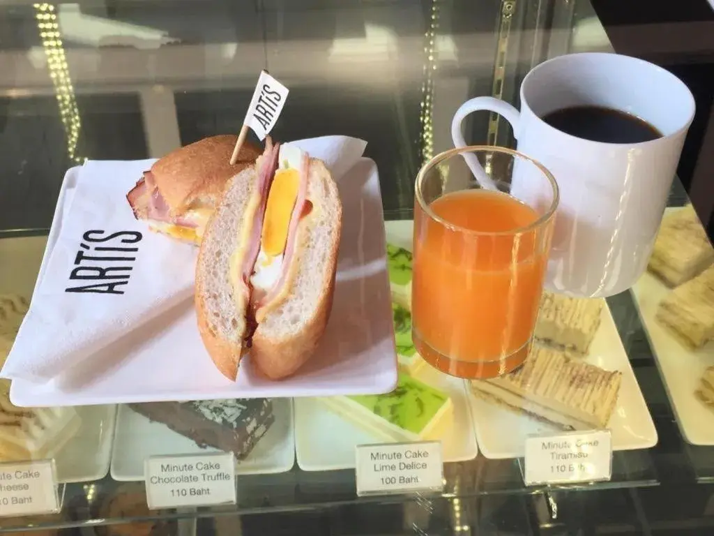 White House Asoke Sukhumvit 18 White House Asoke Sukhumvit 18