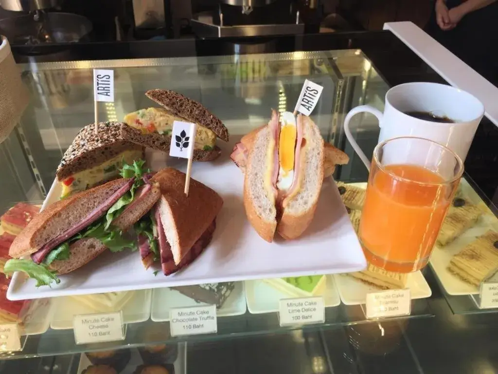 White House Asoke Sukhumvit 18 White House Asoke Sukhumvit 18