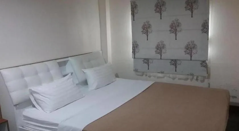 White House Asoke Sukhumvit 18