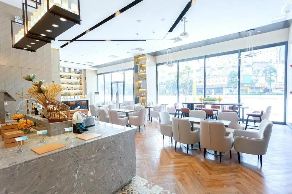 Echarm Hotel Yangjiang Baili Plaza