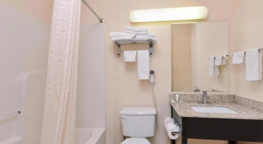 Baymont by Wyndham Acworth