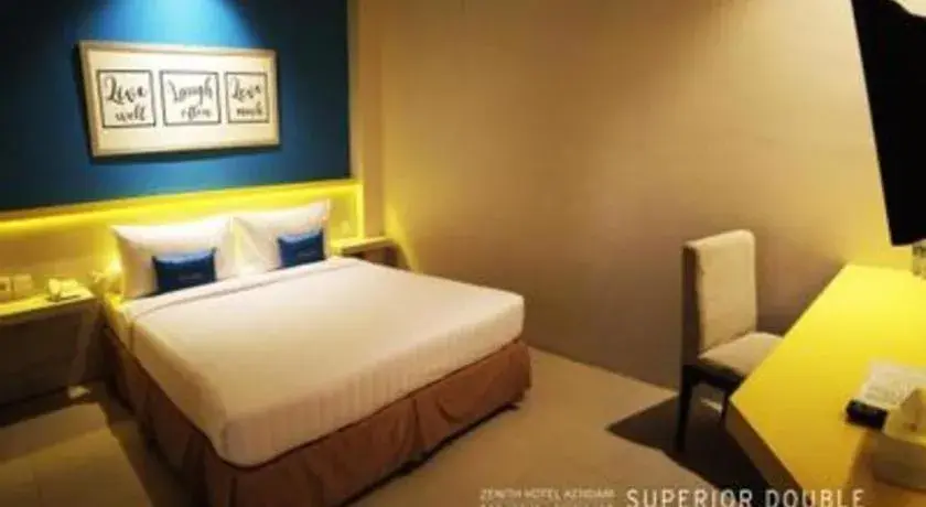 Bed in Zenith Hotel Bed in Zenith Hotel