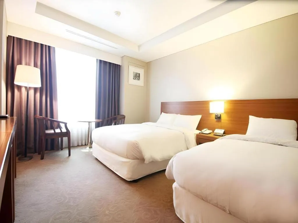 Bed in Seoul Rex Hotel