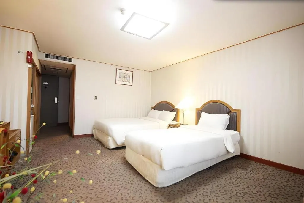 Bed in Seoul Rex Hotel