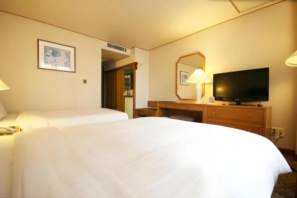 Bed in Seoul Rex Hotel