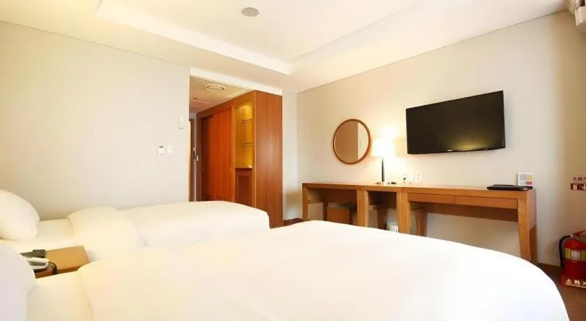 Bed in Seoul Rex Hotel