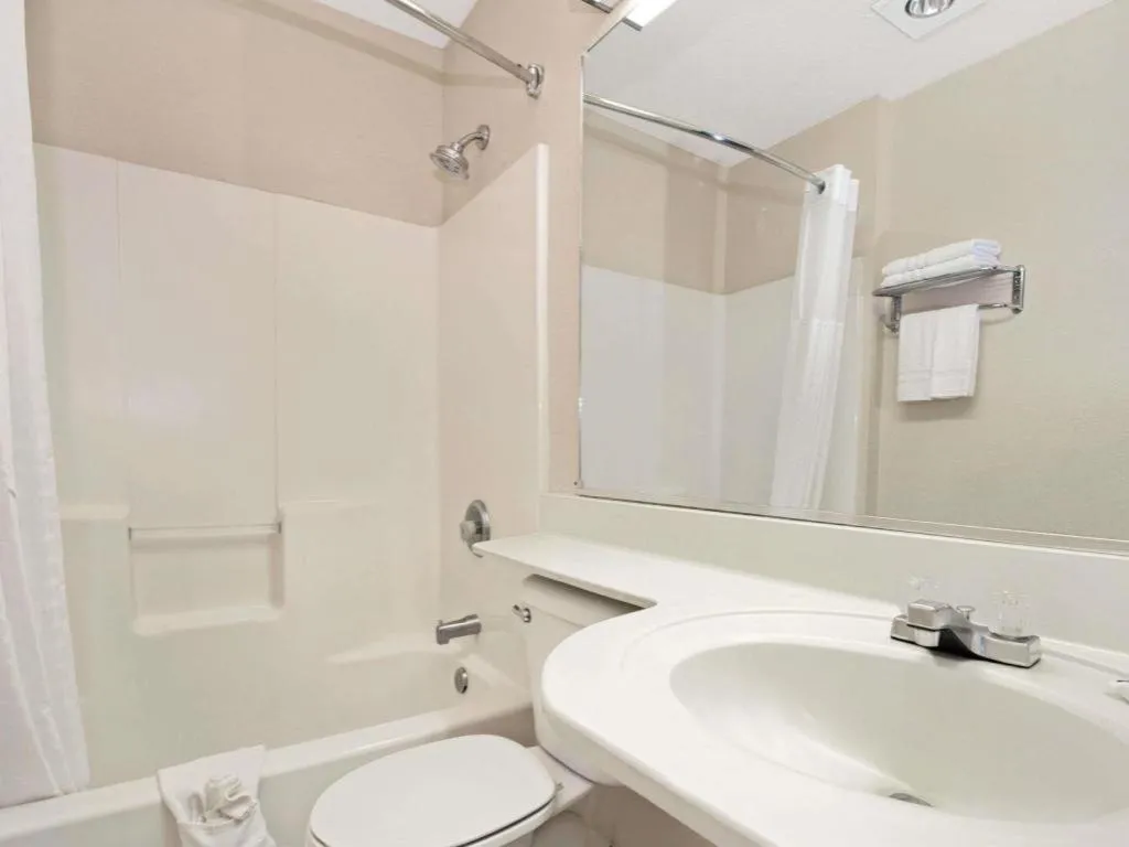 Microtel Inn & Suites by Wyndham Albuquerque West