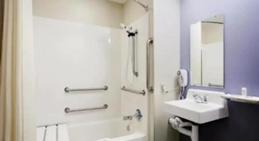 Microtel Inn & Suites by Wyndham Albuquerque West