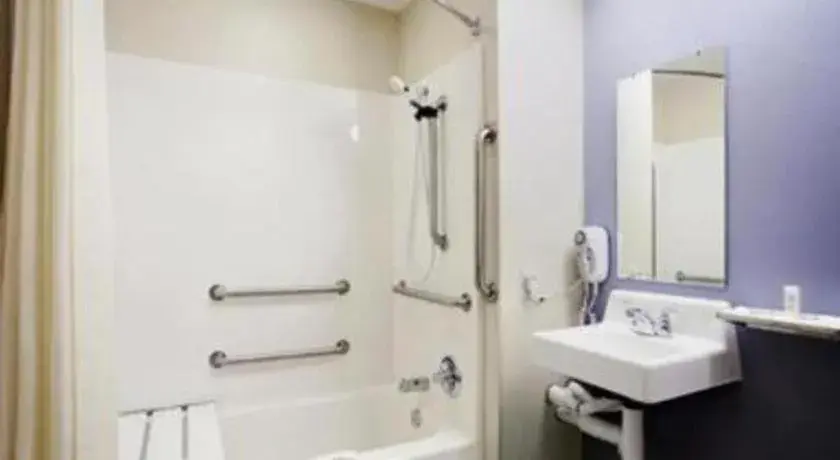 Microtel Inn & Suites by Wyndham Albuquerque West Microtel Inn & Suites by Wyndham Albuquerque West