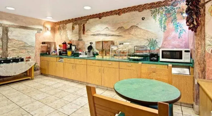 Microtel Inn & Suites by Wyndham Albuquerque West Microtel Inn & Suites by Wyndham Albuquerque West