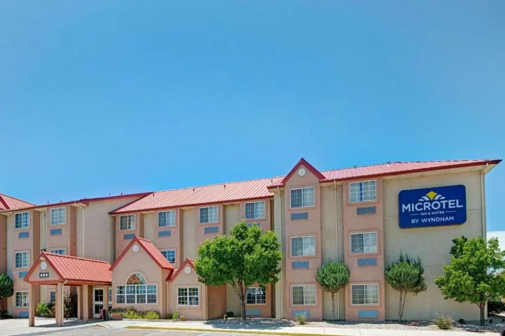 Microtel Inn & Suites by Wyndham Albuquerque West Microtel Inn & Suites by Wyndham Albuquerque West